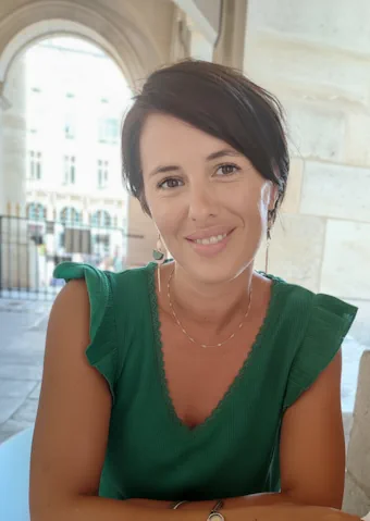 Lauriane Naveilhan - Thérapeute spécialisée en relations affectives et conjugales Lauriane Naveilhan, thérapeute en thérapie de couple et individuelle à La Brède, St Selve et Landiras